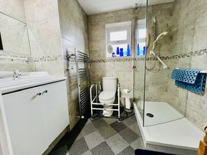 Photo 6- click for photo gallery